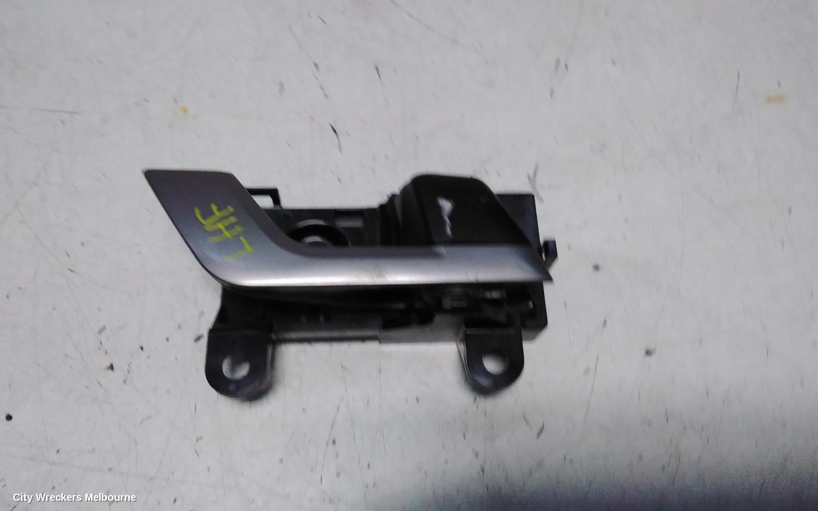 TOYOTA KLUGER DOOR HANDLE, INNER, LH FRONT, SILVER, GSU40/GSU45, 05/2007 - 03/2014