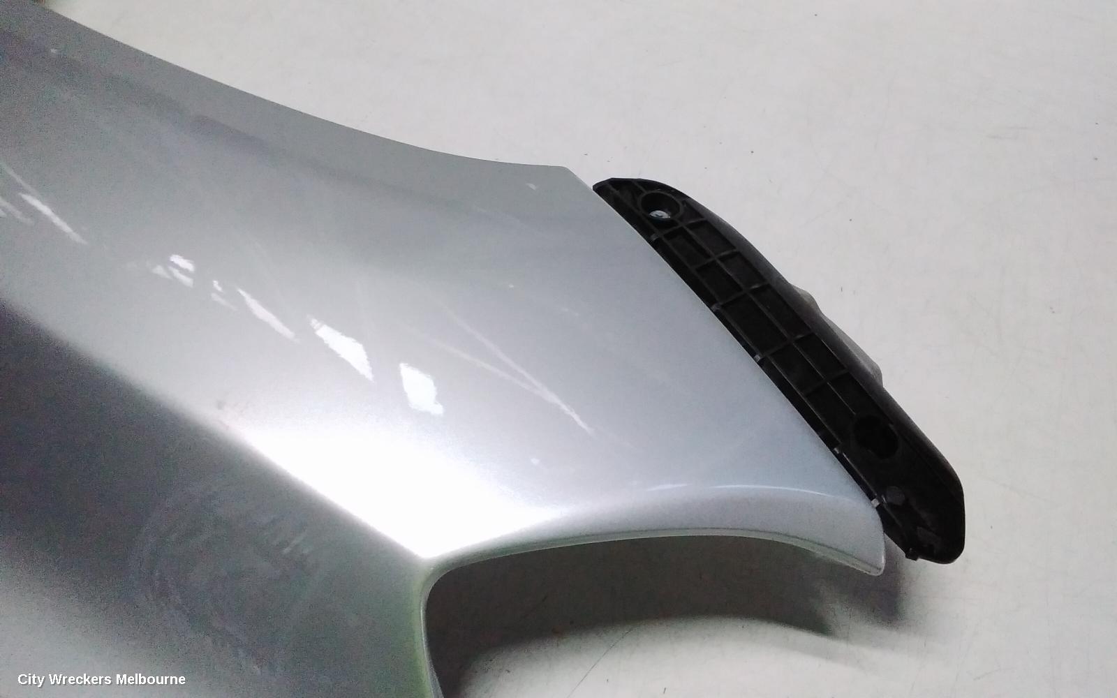 TOYOTA KLUGER LEFT GUARD, GSU40-GSU45, 05/2007 - 07/2010