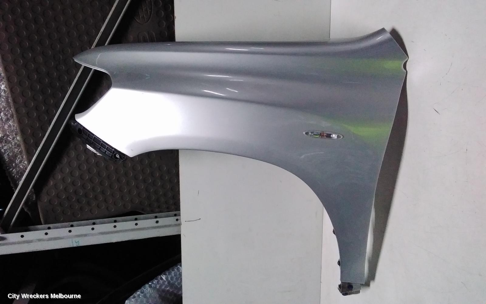 TOYOTA KLUGER LEFT GUARD, GSU40-GSU45, 05/2007 - 07/2010