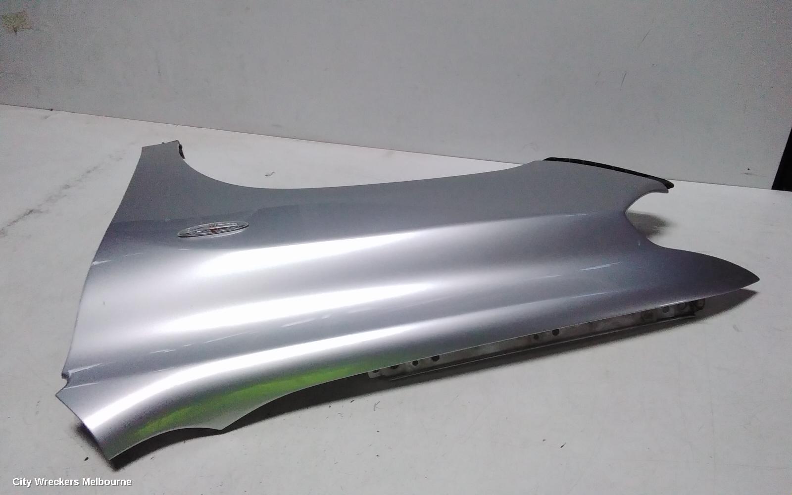TOYOTA KLUGER LEFT GUARD, GSU40-GSU45, 05/2007 - 07/2010