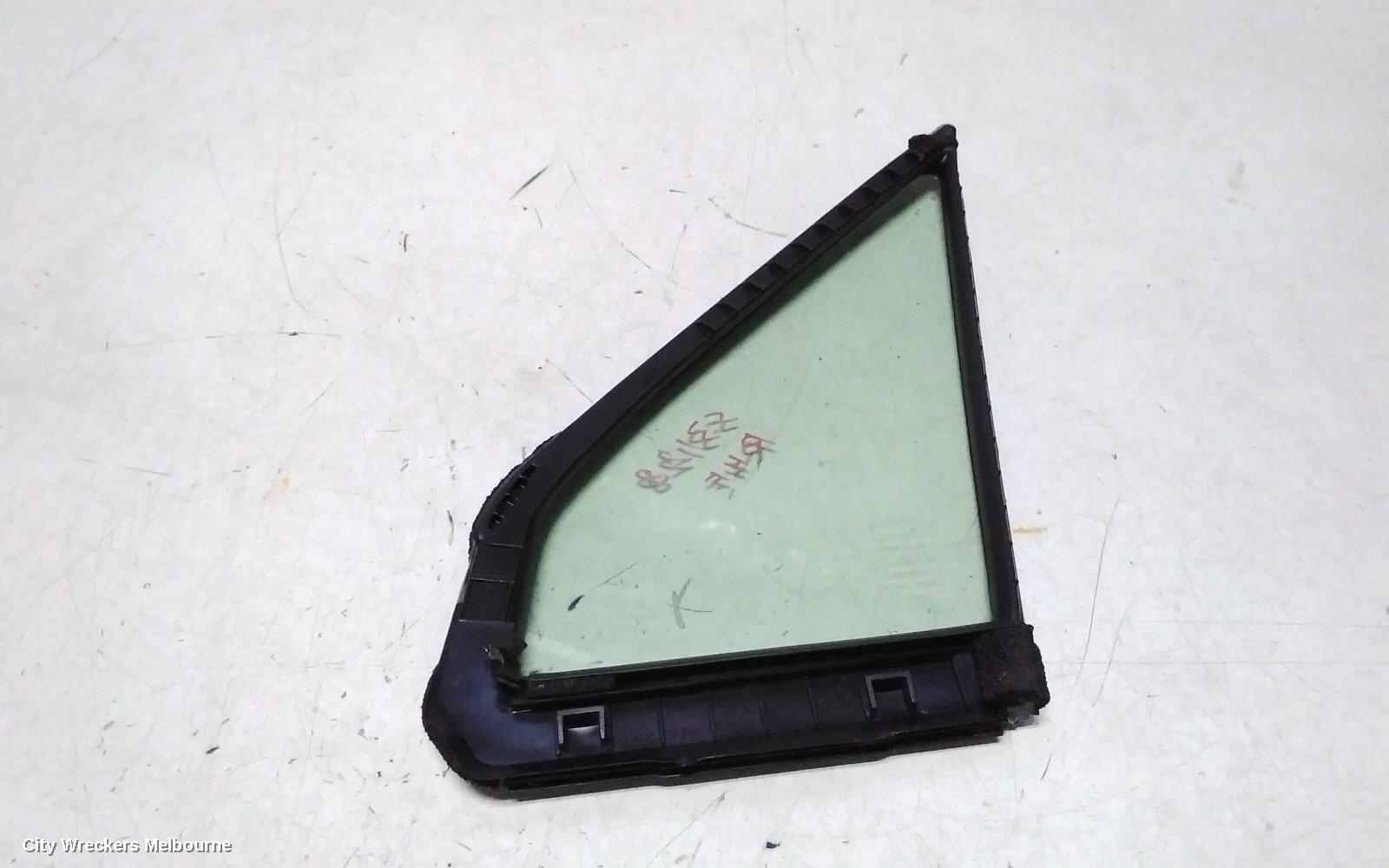 SUBARU FORESTER RIGHT FRONT 1/4 DOOR GLASS, SK, 08/2018 - 11/2024