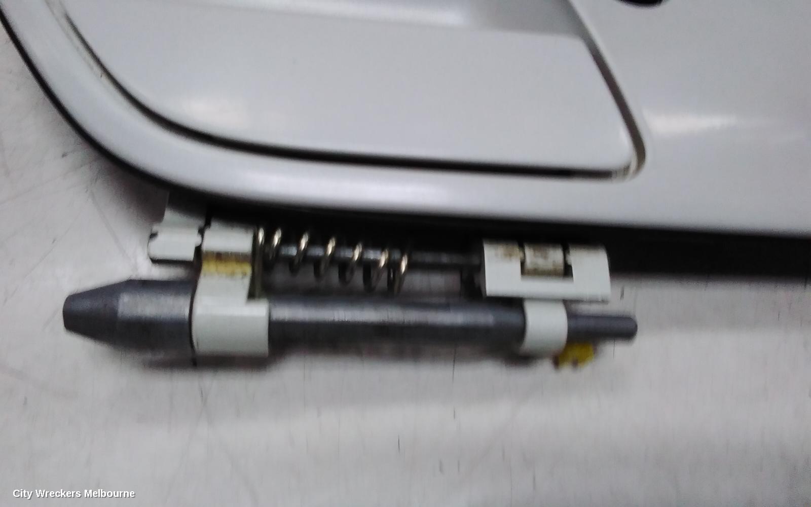 NISSAN ELGRAND DOOR HANDLE, OUTER, RH FRONT, COLOUR CODED TYPE, E51, 05/2002 - 12/2010