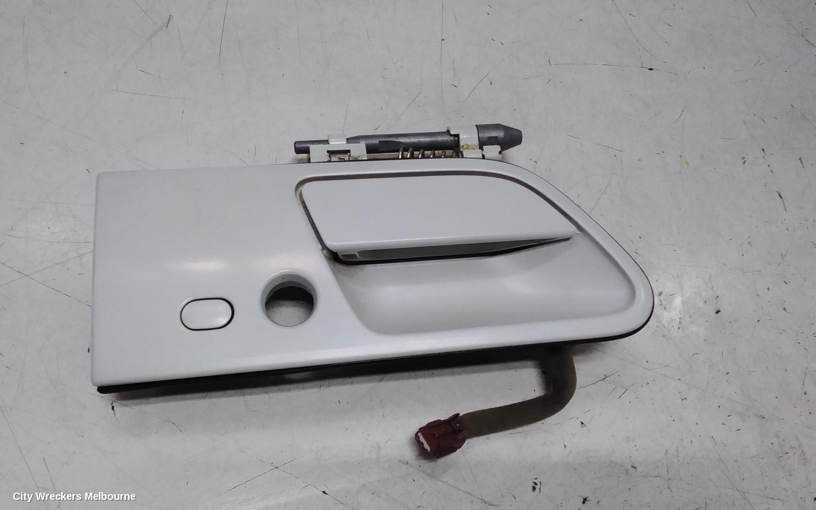 NISSAN ELGRAND DOOR HANDLE, OUTER, RH FRONT, COLOUR CODED TYPE, E51, 05/2002 - 12/2010