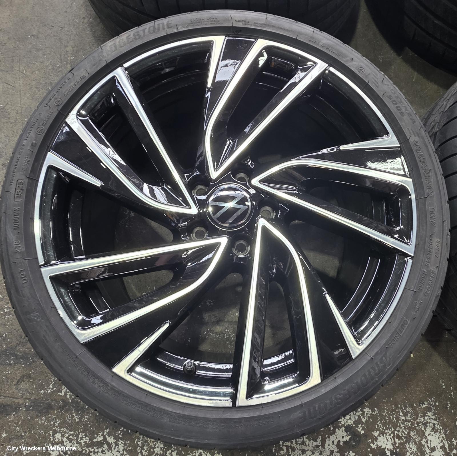 VOLKSWAGEN GOLF WHEEL MAG, FACTORY, 19X8IN, ADELAIDE, 5 V SPOKE, BI-COLOUR, GEN 8, 09/2020 - 06/2024