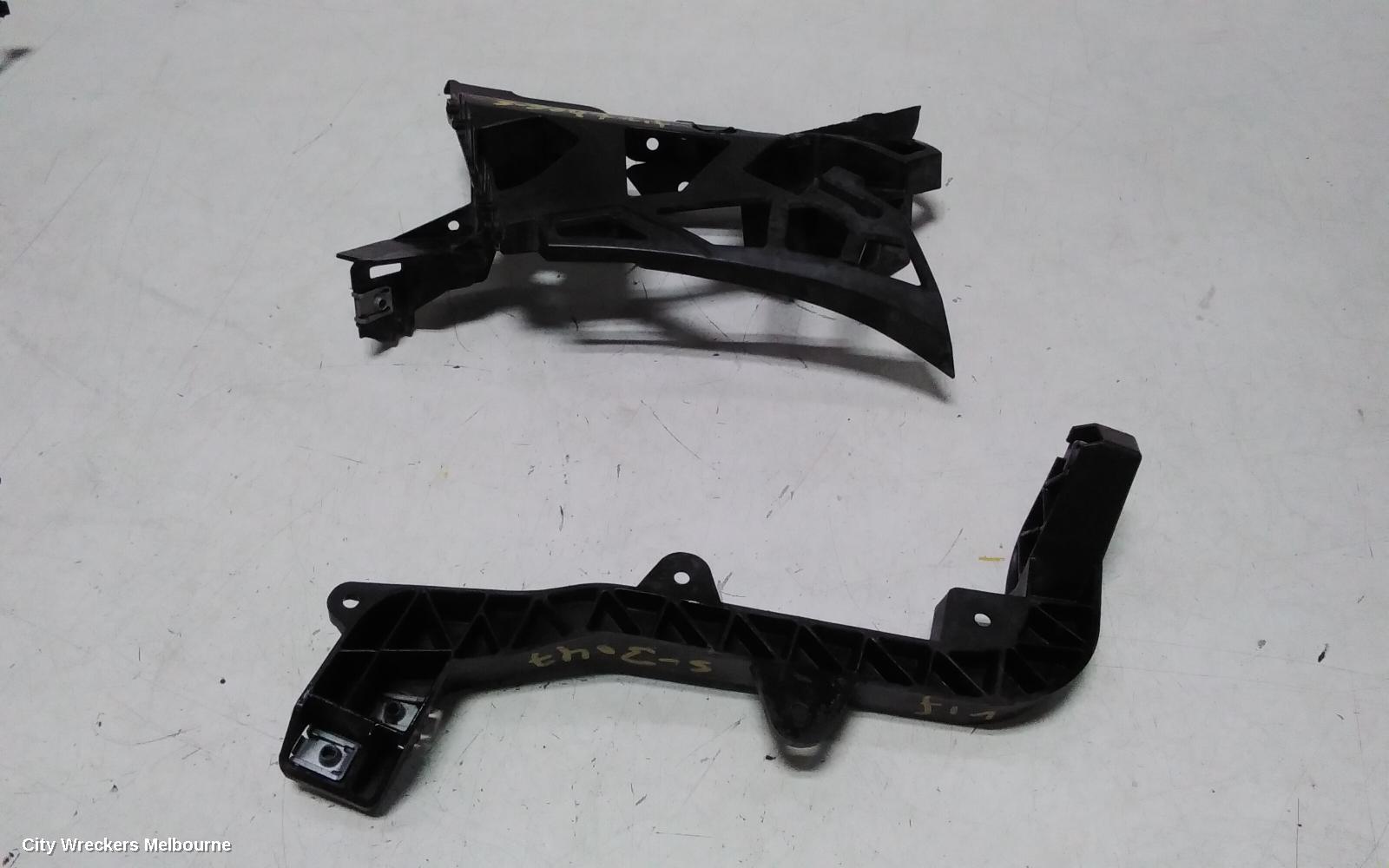 MERCEDES GLE CLASS, C292/W166 06/2015 - 04/2019, LHS HEADLIGHT BRACKET: 143192