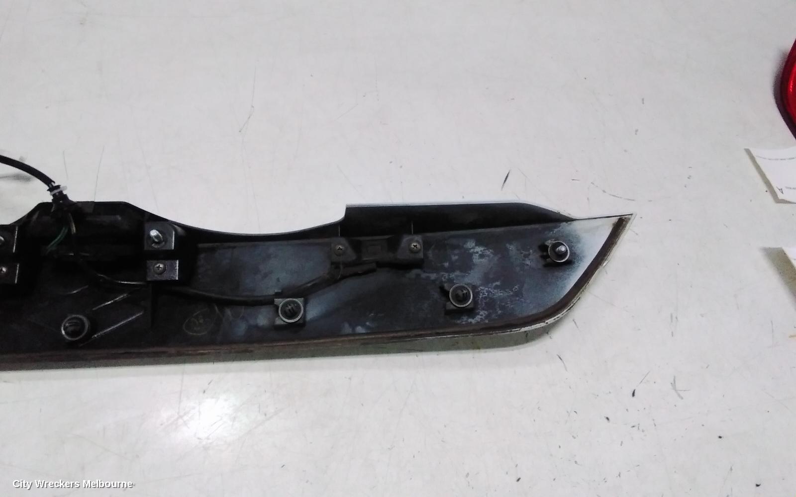 SUZUKI S-CROSS REAR GARNISH, JY, TAILGATE GARNISH (CENTRE), W/ CAMERA TYPE, 09/2013 - 05/2022