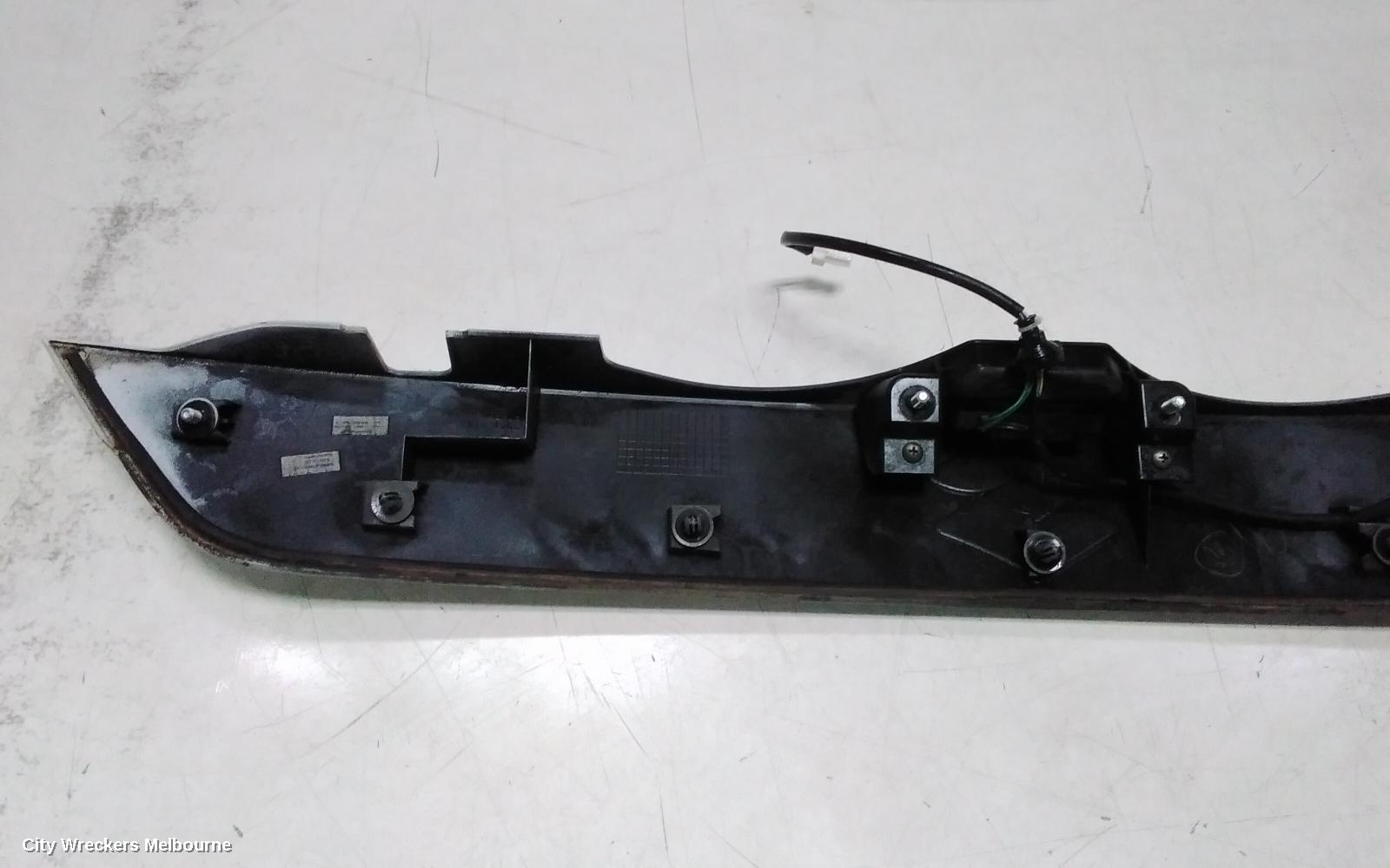 SUZUKI S-CROSS REAR GARNISH, JY, TAILGATE GARNISH (CENTRE), W/ CAMERA TYPE, 09/2013 - 05/2022