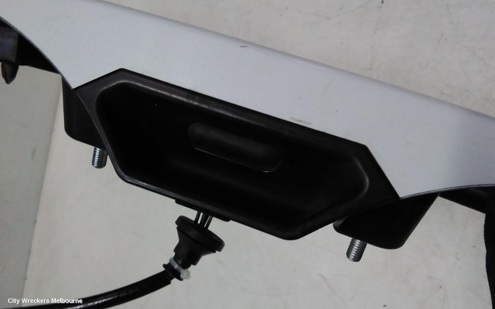 SUZUKI S-CROSS REAR GARNISH, JY, TAILGATE GARNISH (CENTRE), W/ CAMERA TYPE, 09/2013 - 05/2022
