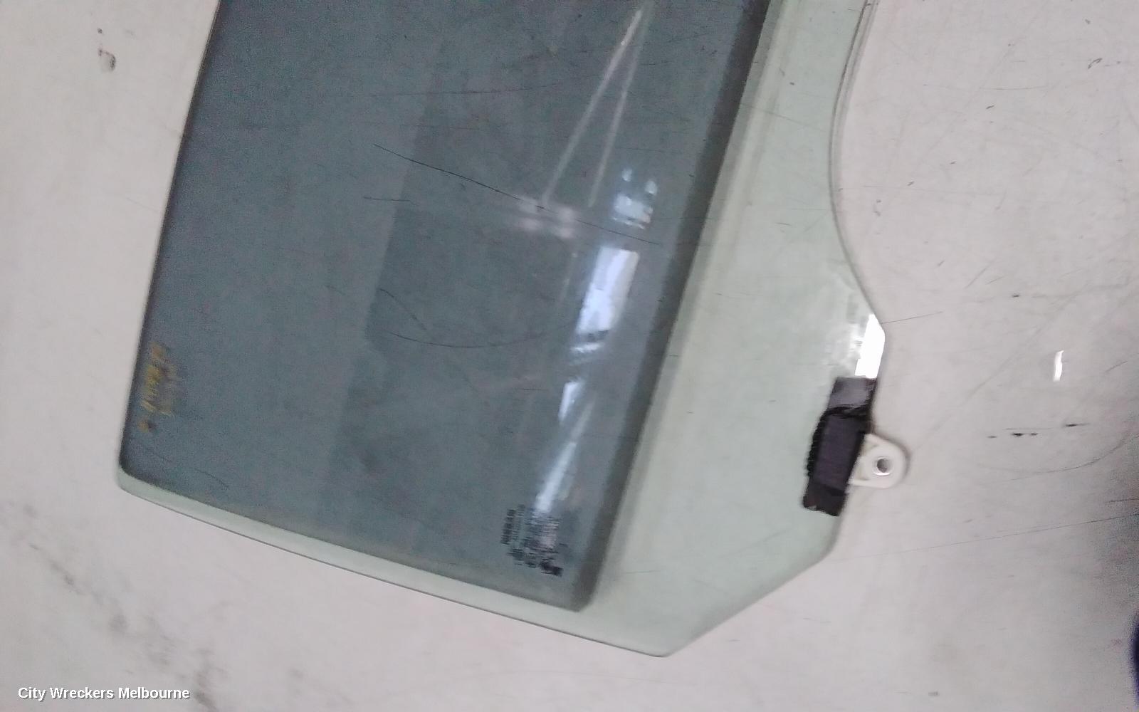 NISSAN MICRA RIGHT FRONT DOOR WINDOW, K13, 11/2010 ONWARDS