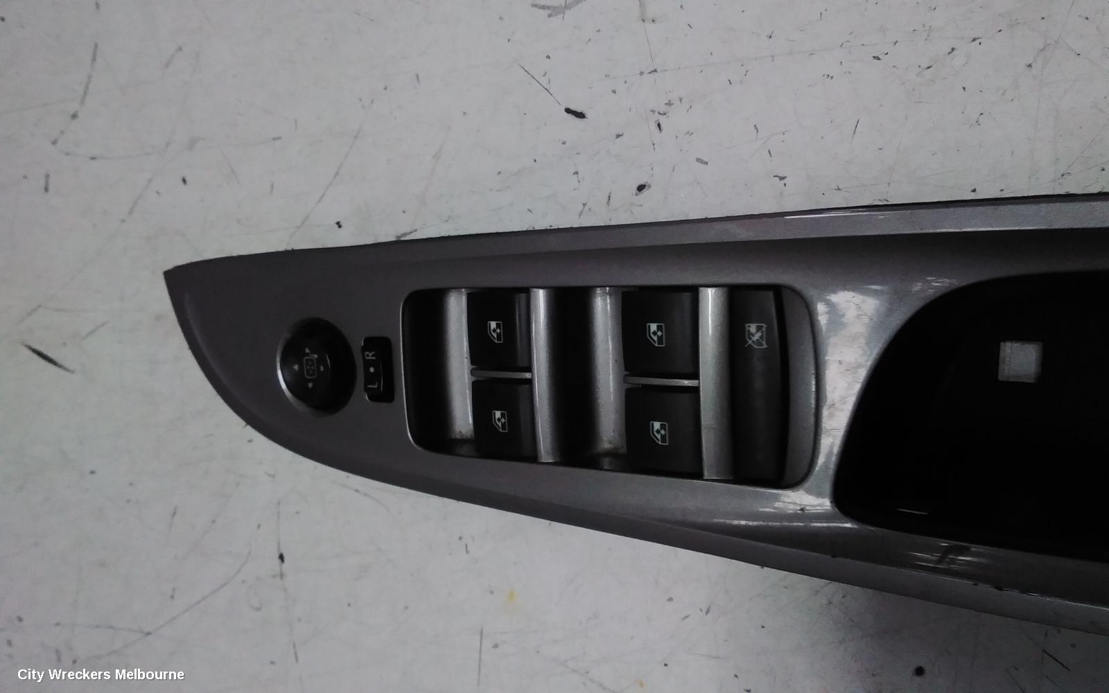 HOLDEN COMMODORE PWR DR WIND SWITCH, RH FRONT (MASTER SWITCH), VF, SILVER, 4 SWITCH TYPE, 05/2013 - 12/2017