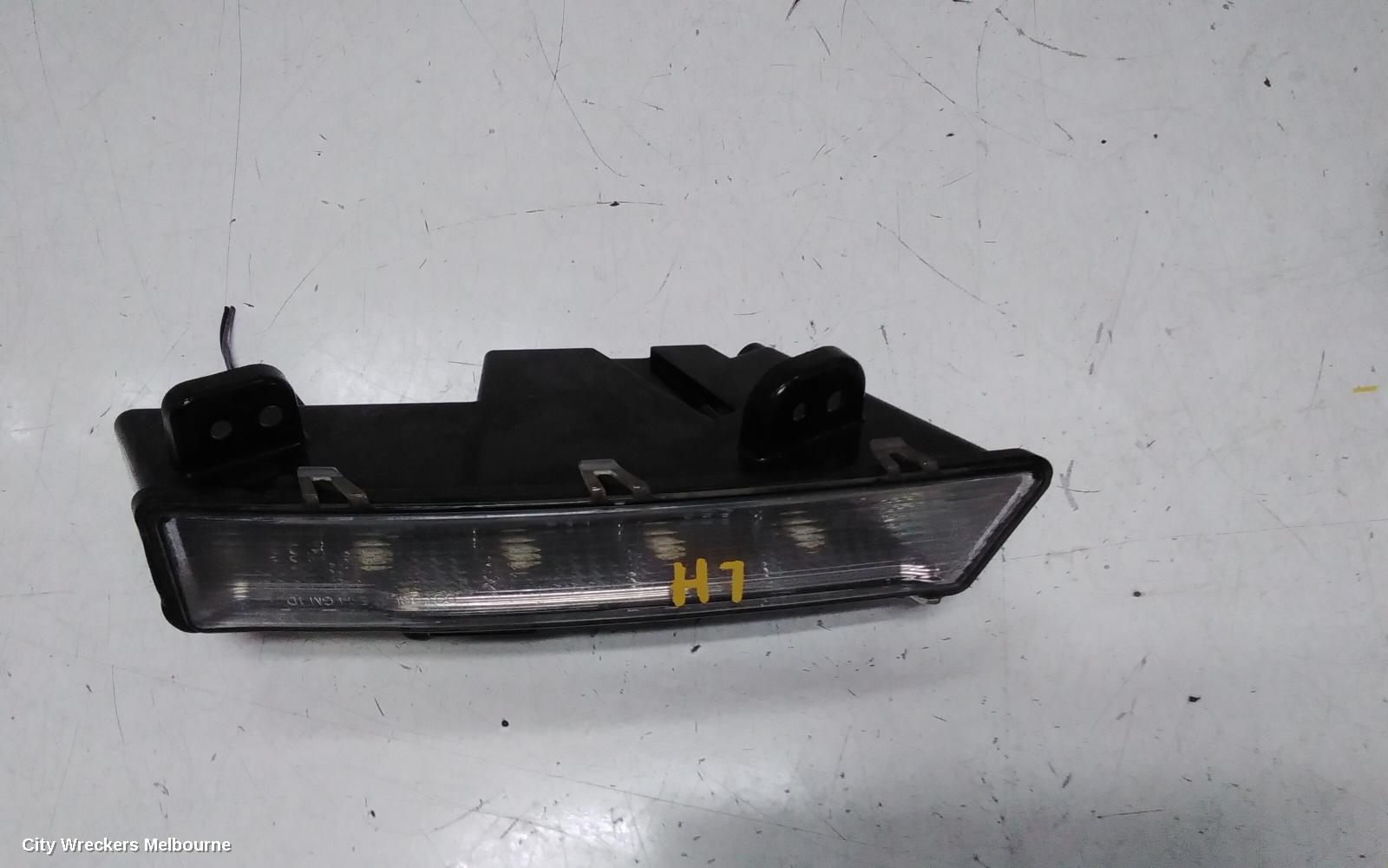 HOLDEN COMMODORE LEFT INDICATOR/FOG/SIDE, BUMPER FOGLAMP SURROUND, VF, CALAIS/CALAIS-V, 05/2013 - 12/2017