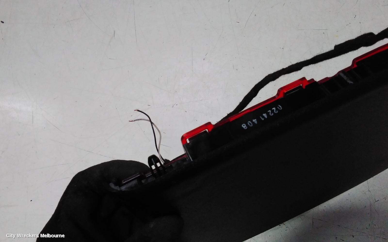 HOLDEN COMMODORE HIGH LEVEL STOPLIGHT, VF, SEDAN, 05/2013 - 12/2017
