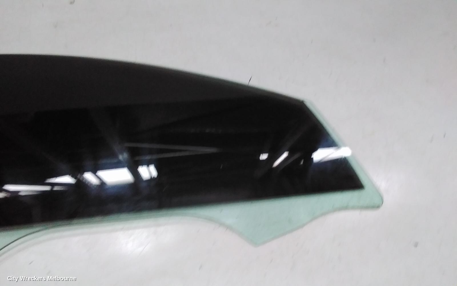 HOLDEN COMMODORE RIGHT FRONT DOOR WINDOW, VF, 05/2013 - 12/2017