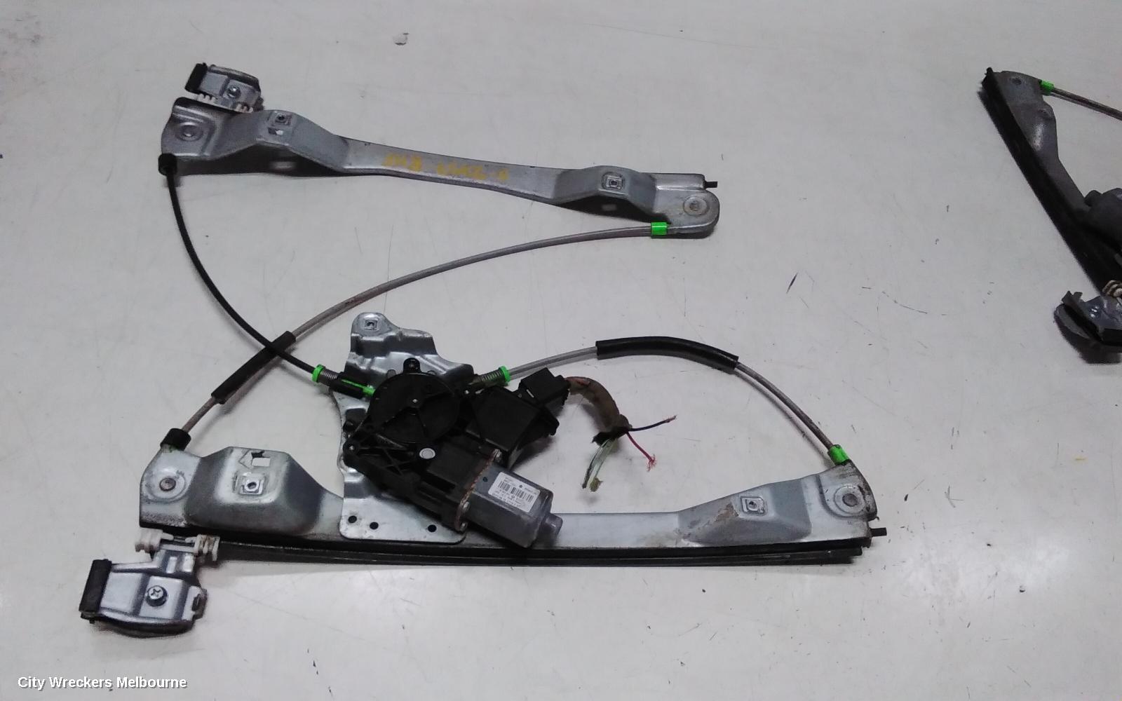 HOLDEN COMMODORE RIGHT FRONT WINDOW REG/MOTOR, VF, SV6/SS/SS-V/CALAIS/CALAIS-V, 05/2013 - 12/2017