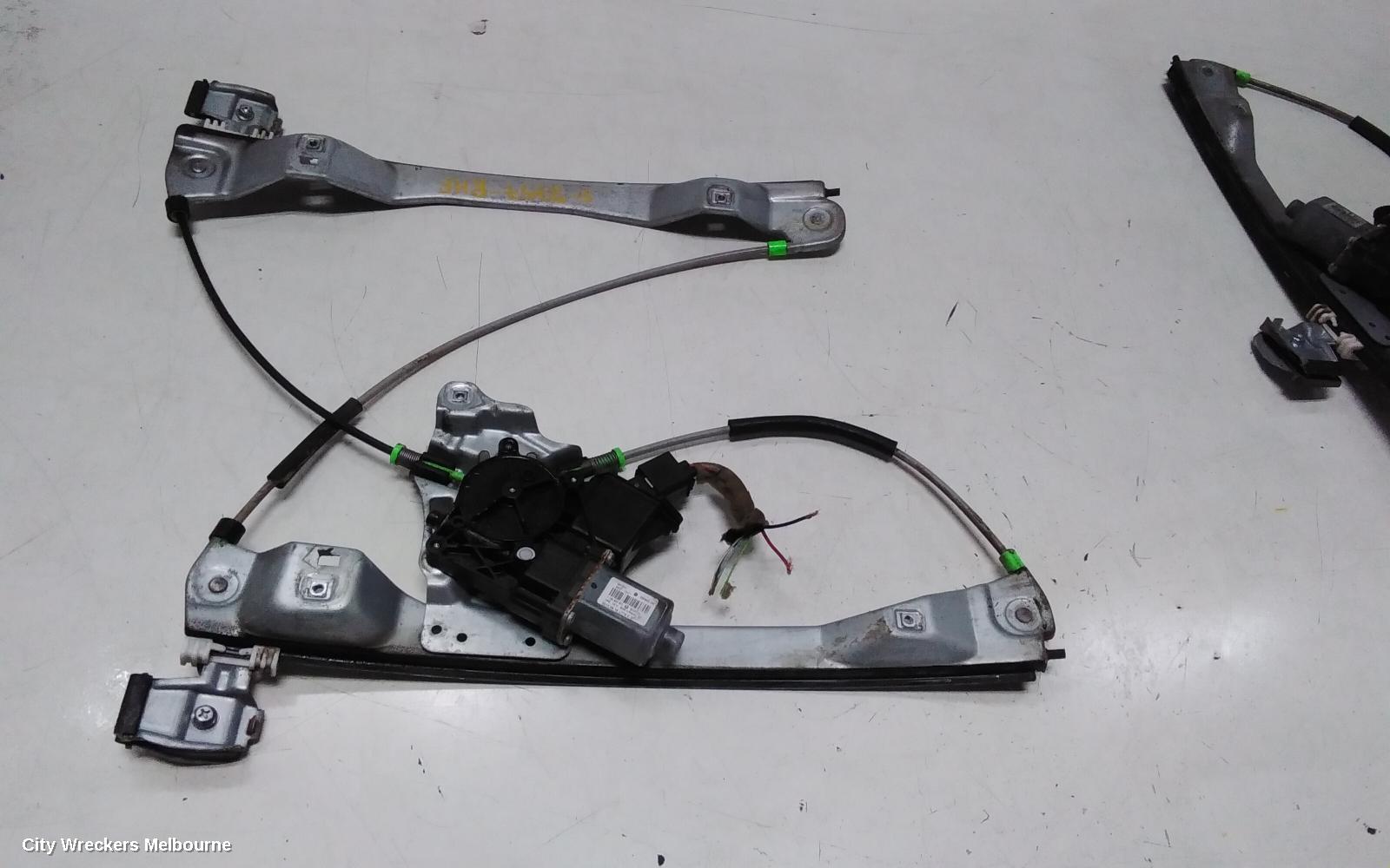 HOLDEN COMMODORE RIGHT FRONT WINDOW REG/MOTOR, VF, SV6/SS/SS-V/CALAIS/CALAIS-V, 05/2013 - 12/2017