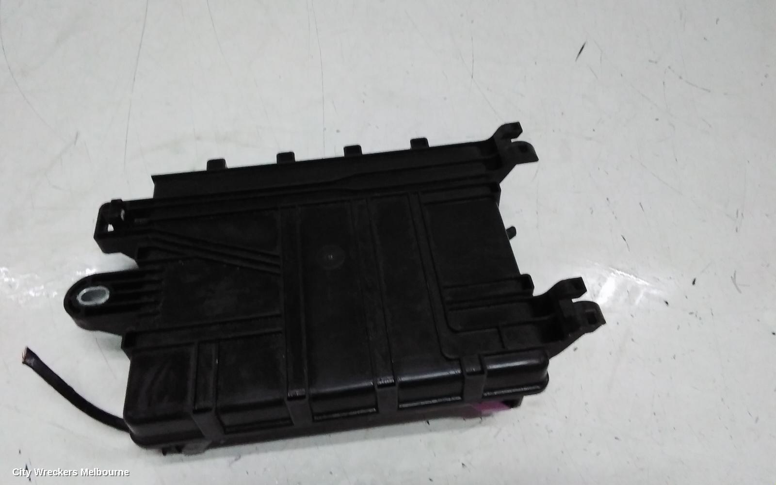 HOLDEN COMMODORE FUSE BOX, ENGINE BAY, VF, 05/2013 - 12/2017