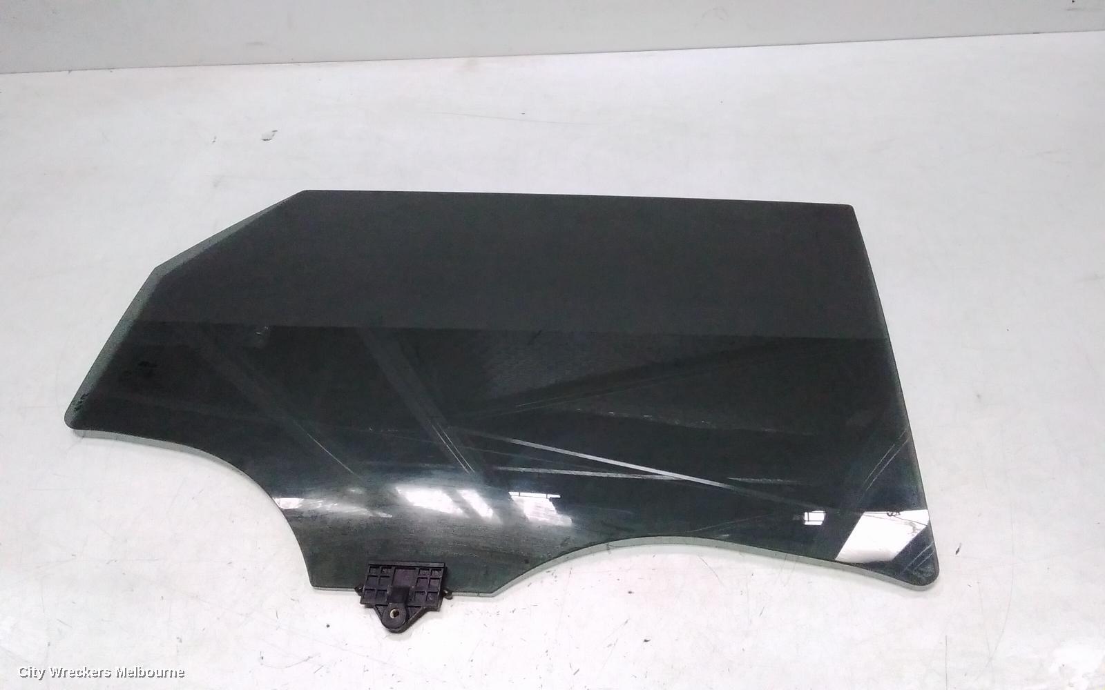 HYUNDAI TUCSON RIGHT REAR DOOR WINDOW, NX4, GREEN TINT TYPE, 02/2021 ONWARDS
