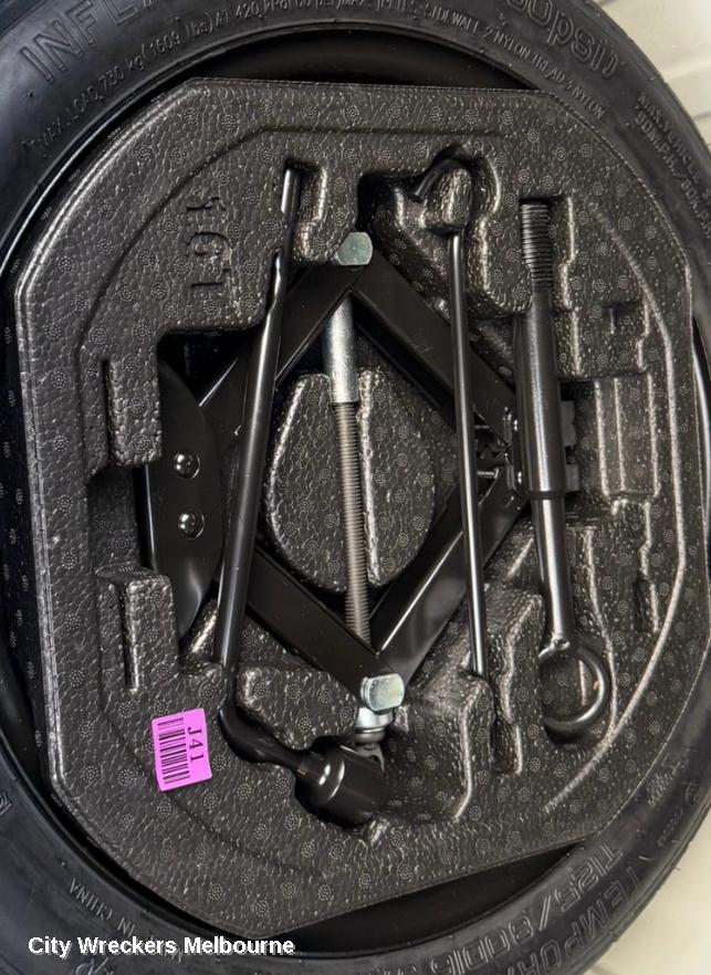 KIA STONIC JACK/TOOL KIT, YB, 08/2020 ONWARDS