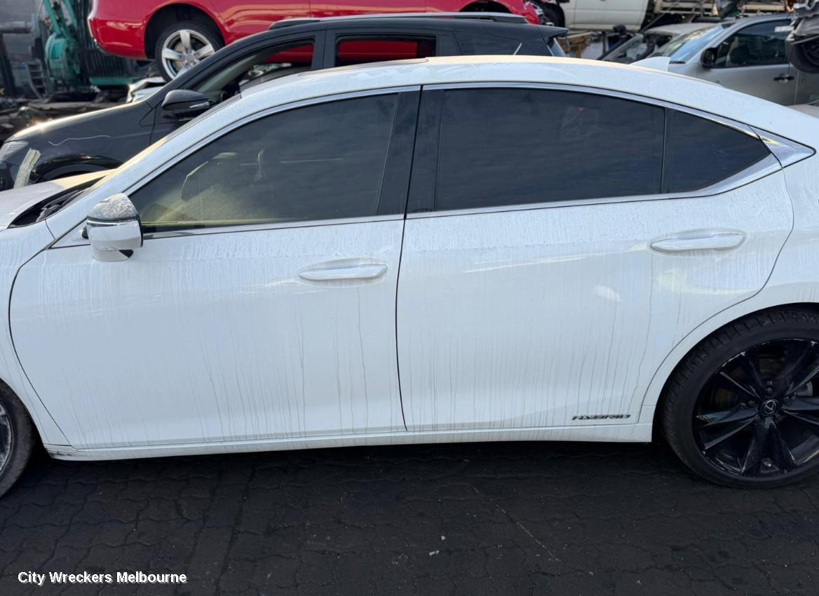 LEXUS ES SERIES (13-) DOOR HANDLE, LH REAR, INNER, XZ10, 08/2018 ONWARDS