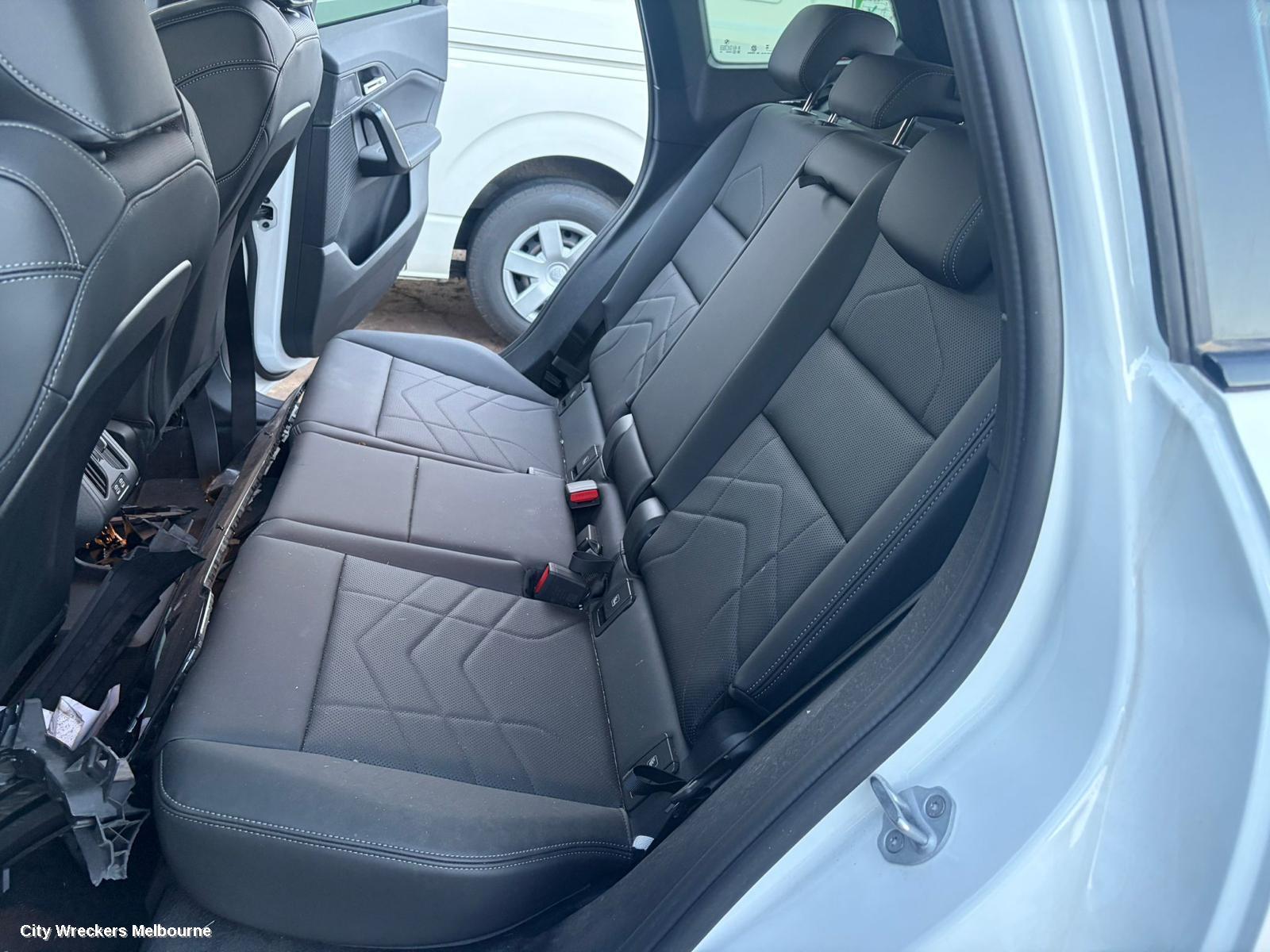 BMW X1 2ND SEAT (REAR SEAT), U11, 07/2022 ONWARDS