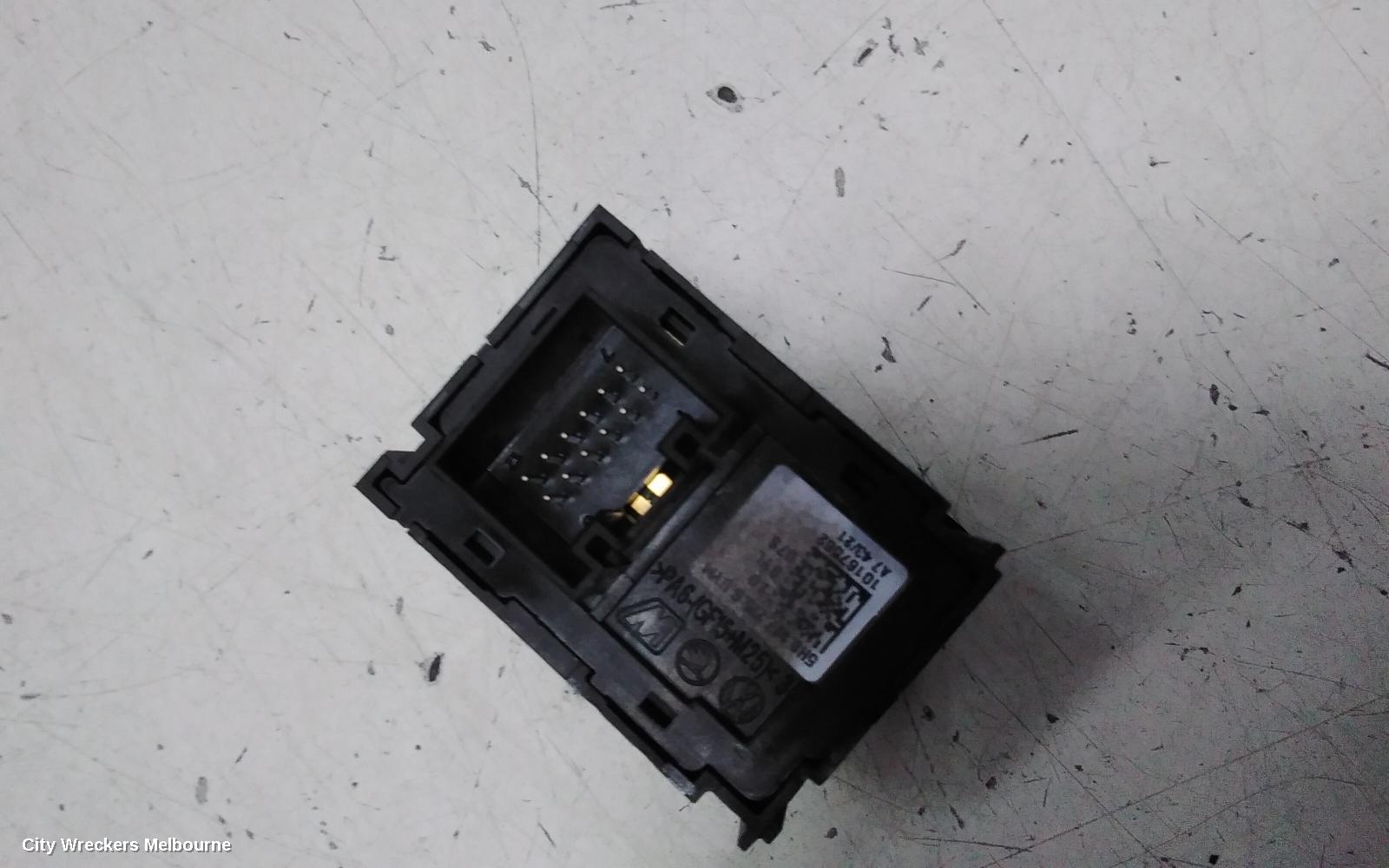 VOLKSWAGEN GOLF COMBINATION SWITCH, ELECT PARK SWITCH, GEN 8, 09/2020 ONWARDS
