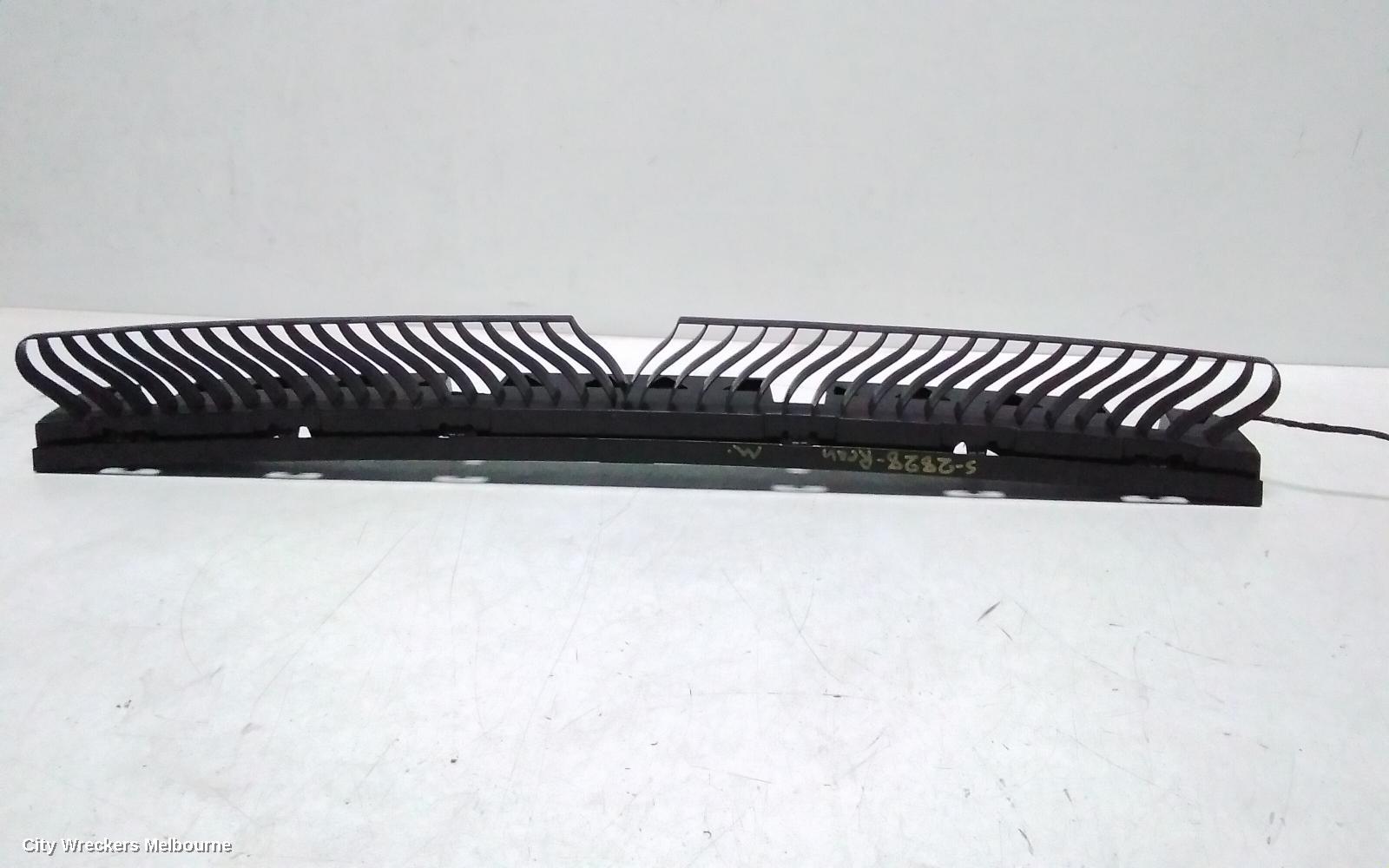 VOLKSWAGEN GOLF, GEN 8, 09/2020 ONWARDS, REAR CENTRE BRAKET: 143415