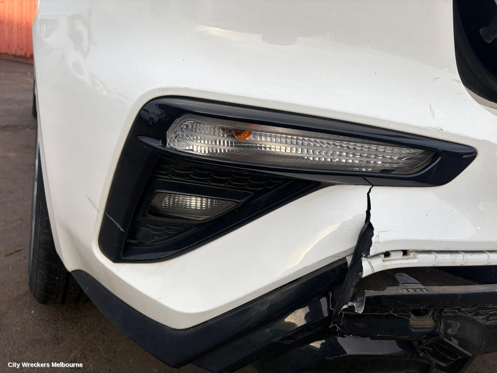 KIA CERATO LEFT TAILLIGHT, BD, IN BUMPER, FLASHER, HATCH, 09/2018 - 09/2024