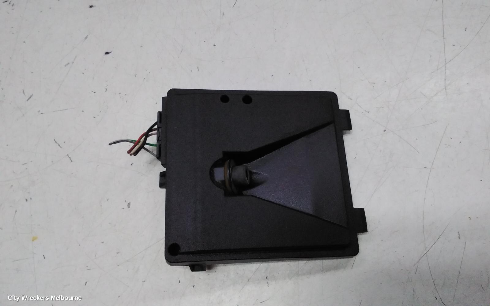 HOLDEN COMMODORE REVERSE CAMERA, FRONT CAMERA (WINDSCREEN MOUNTED), VF, 05/2013 - 12/2017