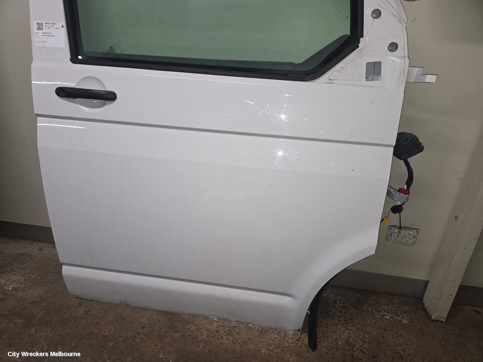 VOLKSWAGEN TRANSPORTER RIGHT FRONT DOOR, T6, 07/2015 - 08/2024