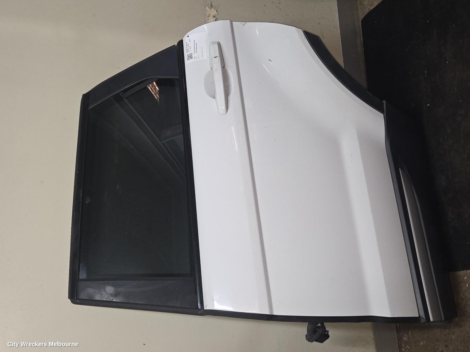 LAND ROVER RANGEROVER EVOQUE LEFT REAR DOOR/SLIDING, L538, 11/2011 - 01/2019
