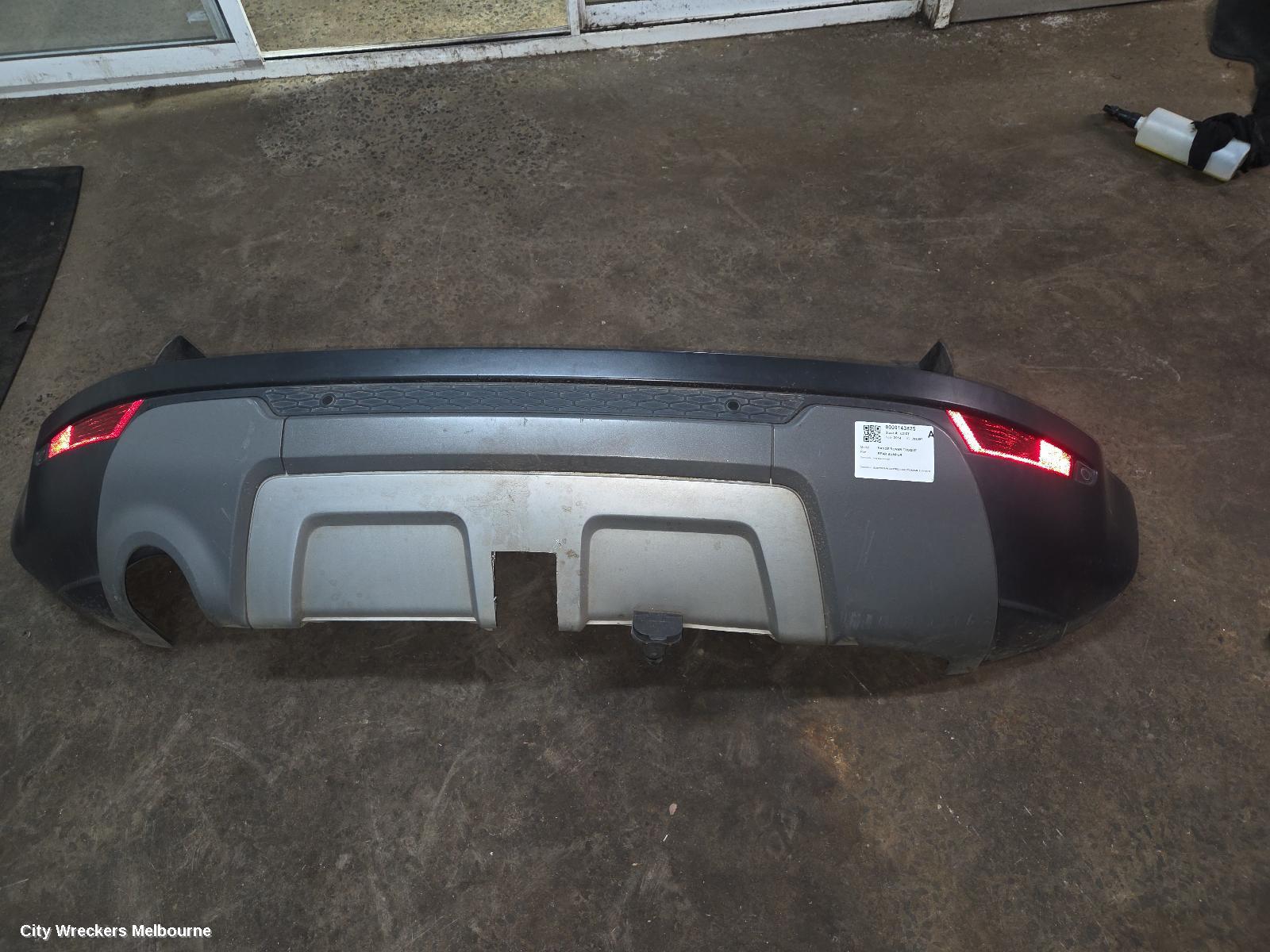 LAND ROVER RANGEROVER EVOQUE REAR BUMPER, BUMPER BAR (CENTRE), L538, BECKHAM, 11/2011 - 01/2019