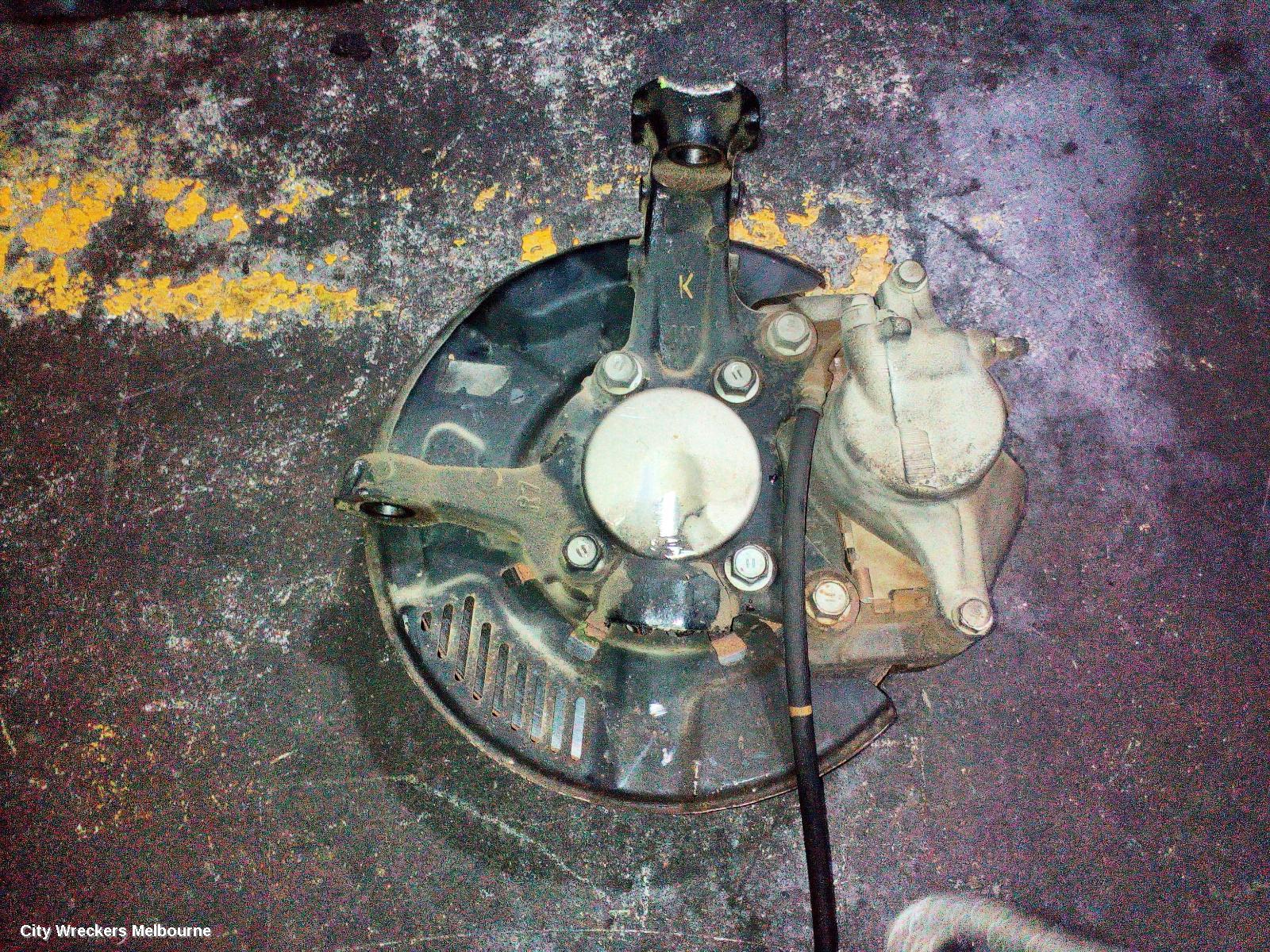 TOYOTA HIACE RIGHT FRONT HUB ASSEMBLY, TRH/KDH, ABS TYPE, 2WD, 01/2005 - 04/2019