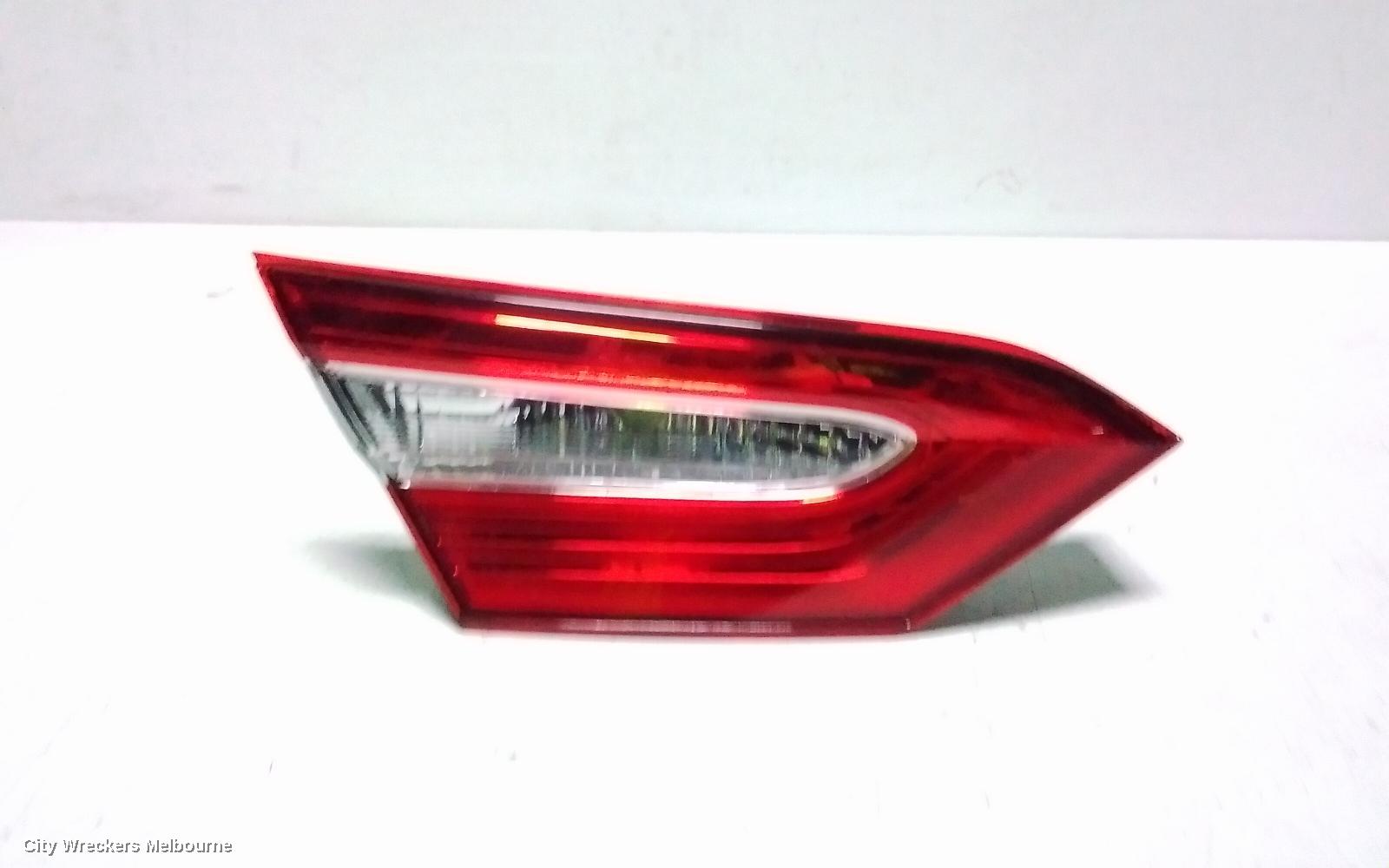 TOYOTA CAMRY REAR GARNISH, BOOTLID LAMP (LH SIDE), HALOGEN TYPE, XV70, 09/2017 - 01/2021