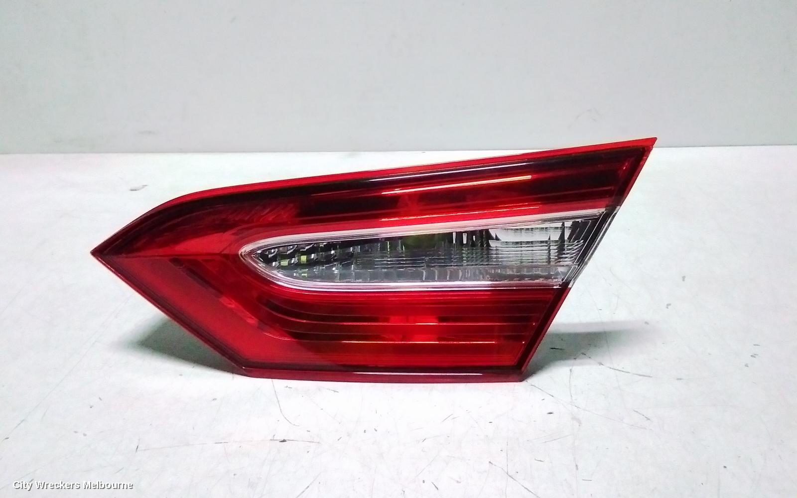 TOYOTA CAMRY REAR GARNISH, BOOTLID LAMP (RH SIDE), HALOGEN TYPE, XV70, 09/2017 - 01/2021