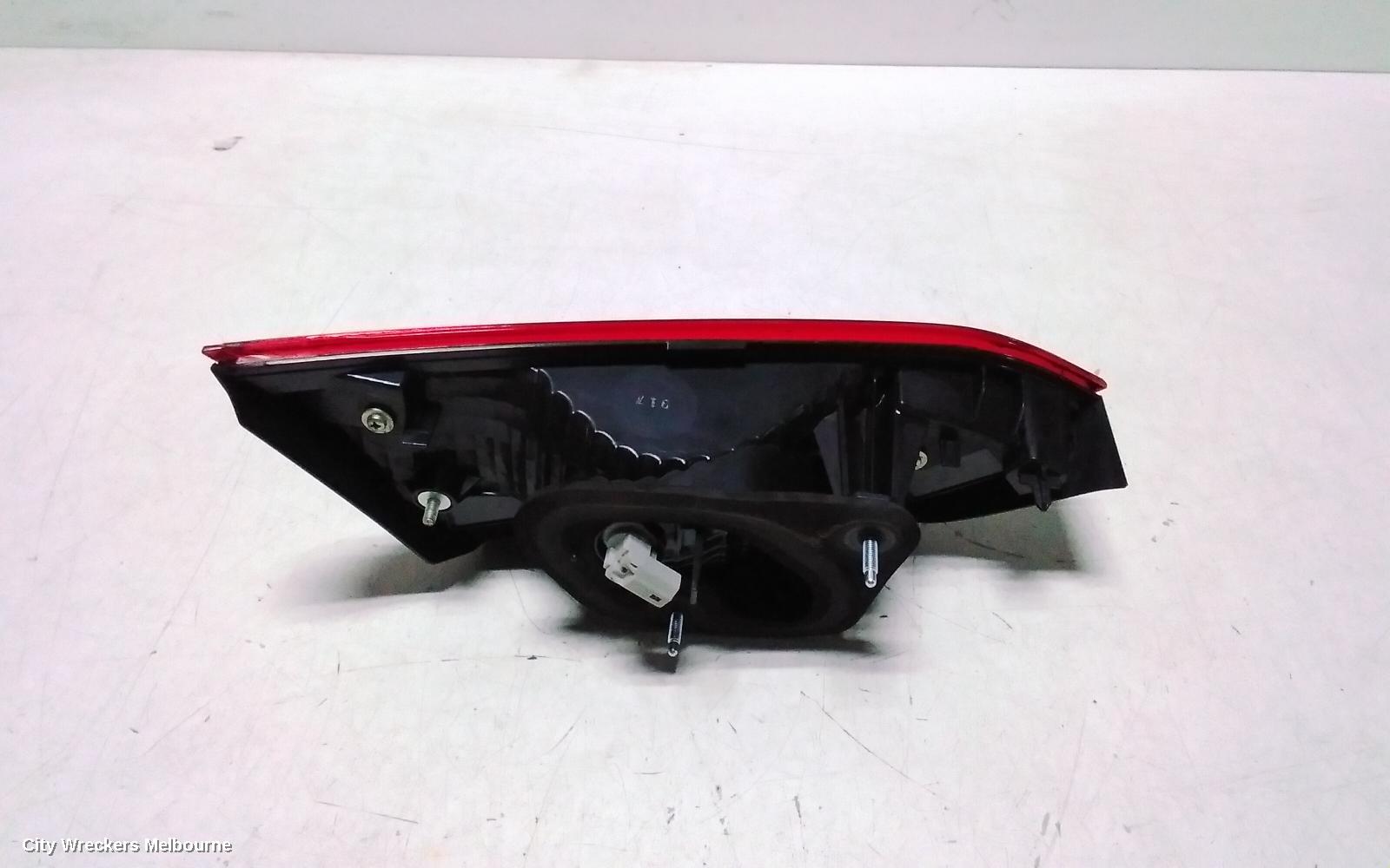 TOYOTA CAMRY REAR GARNISH, BOOTLID LAMP (RH SIDE), HALOGEN TYPE, XV70, 09/2017 - 01/2021