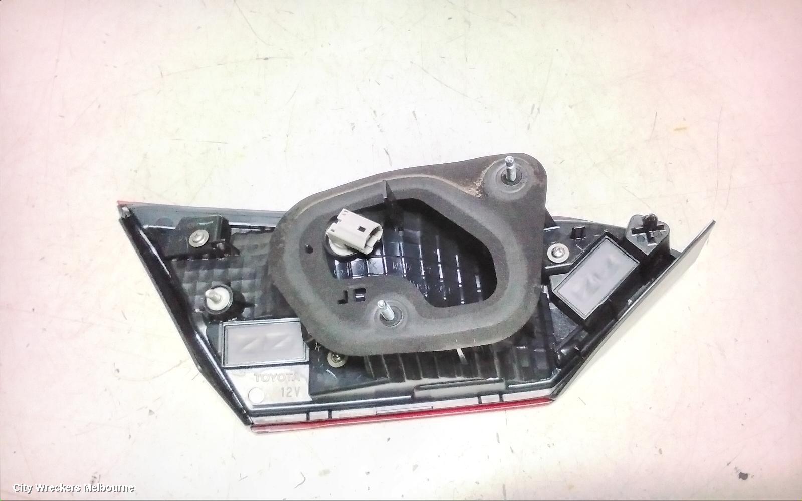 TOYOTA CAMRY REAR GARNISH, BOOTLID LAMP (RH SIDE), HALOGEN TYPE, XV70, 09/2017 - 01/2021