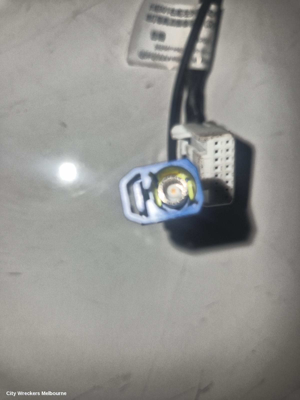 HAVAL H6 LEFT DOOR MIRROR, B01, W/ POWER FOLD, NON HEATED TYPE, COLOUR CODED, 02/2021 - 04/2025