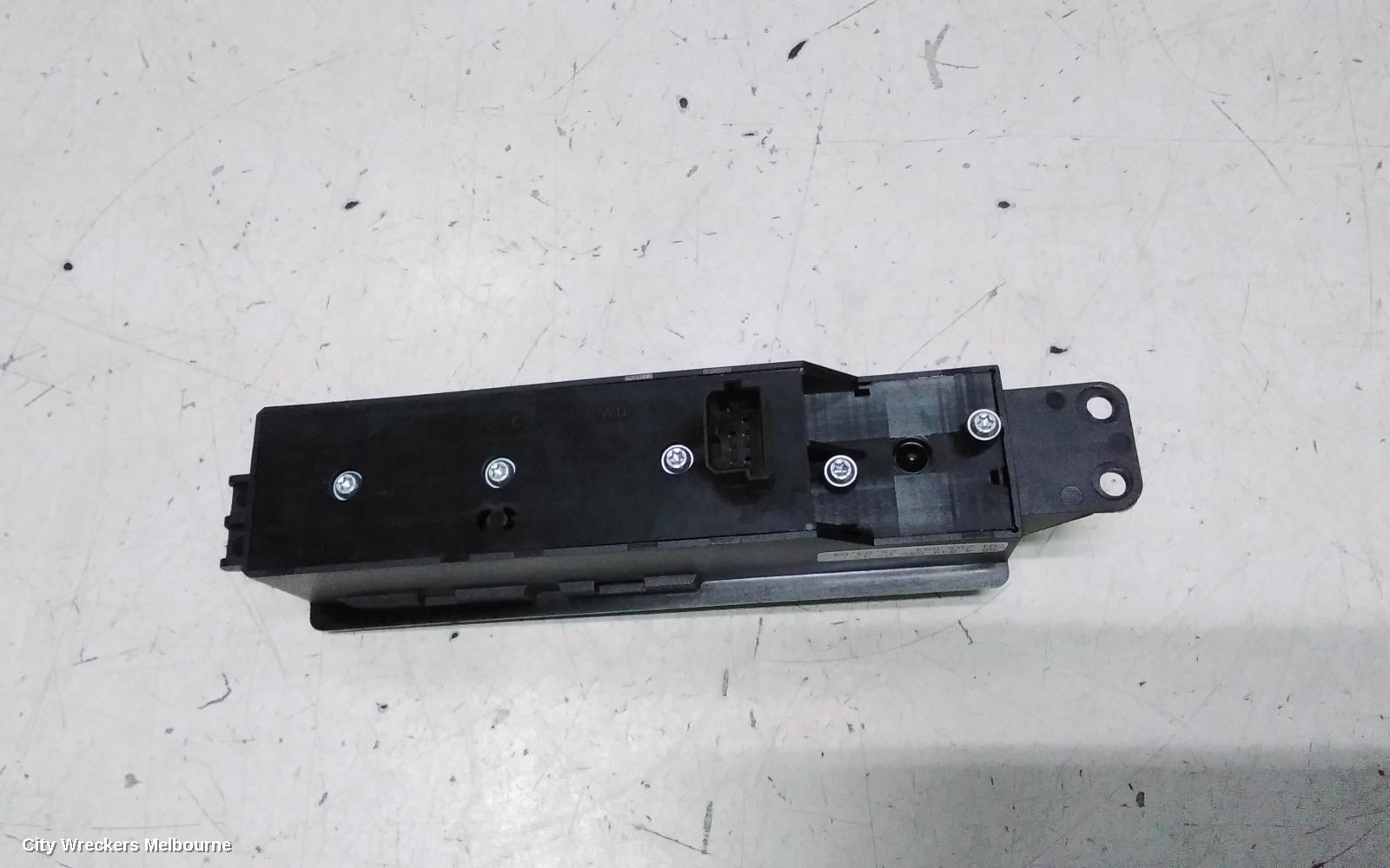 MERCEDES VITO PWR DR WIND SWITCH, RH FRONT (MASTER SWITCH), 639, 04/2004 - 02/2015