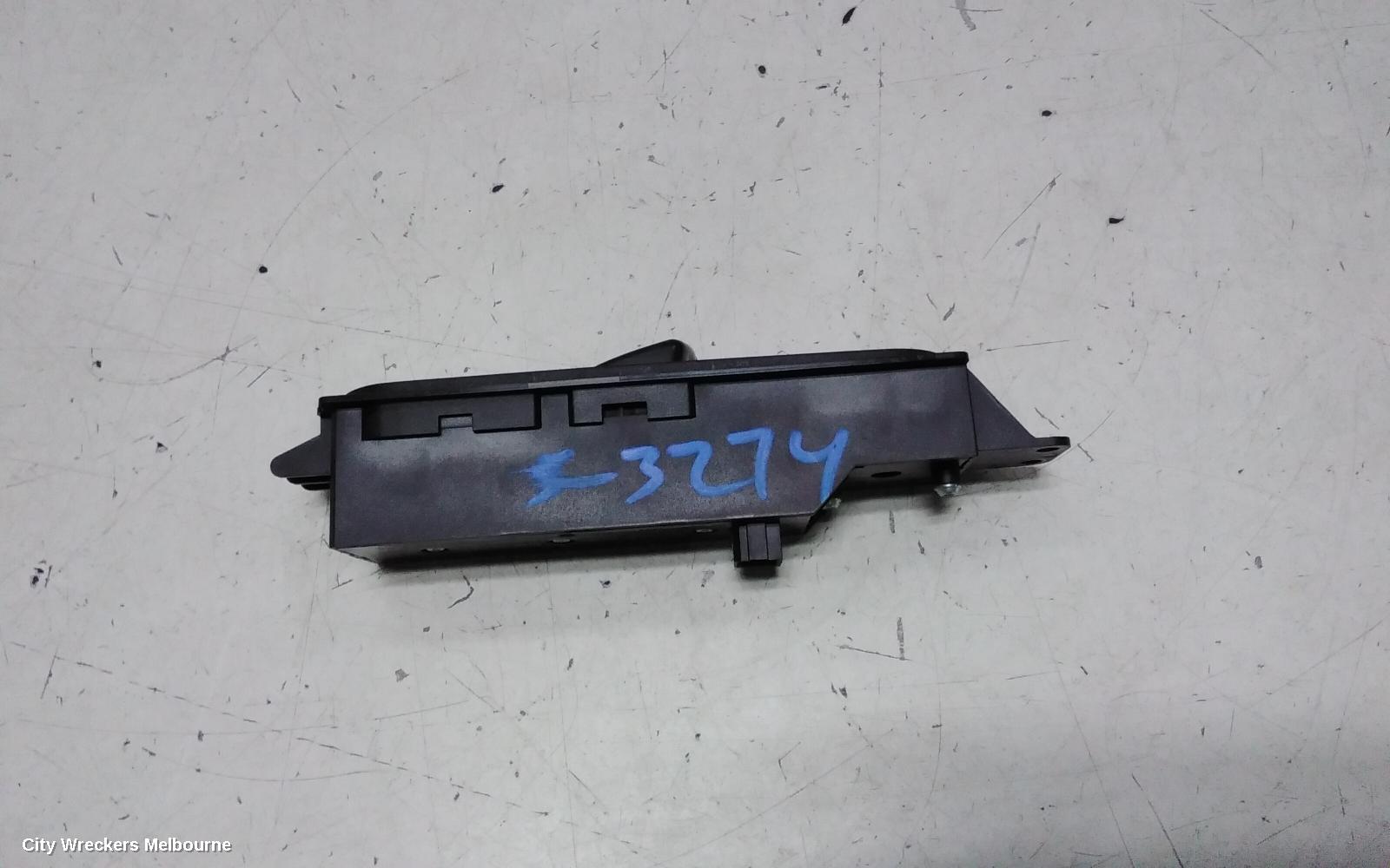 MERCEDES VITO PWR DR WIND SWITCH, RH FRONT (MASTER SWITCH), 639, 04/2004 - 02/2015