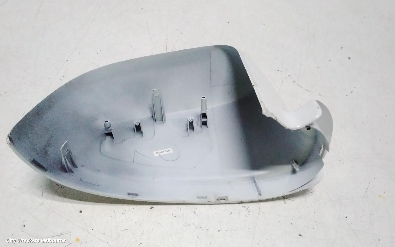 LDV G10 LEFT DOOR MIRROR, SV7A, W/ MANUAL FOLD, NON CAMERA TYPE, COLOUR CODED, WAGON, 04/2015 - 08/2022