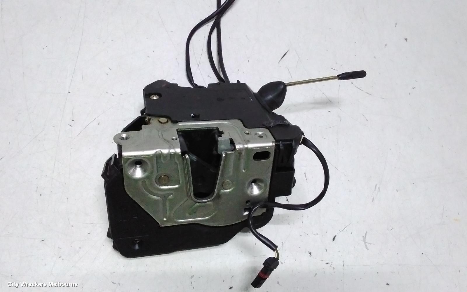 MERCEDES C CLASS DOOR/BOOT/GATE LOCK, RIGHT FRONT DOOR LOCK, W203/S203, SEDAN/WAGON, 11/2000 - 06/2007