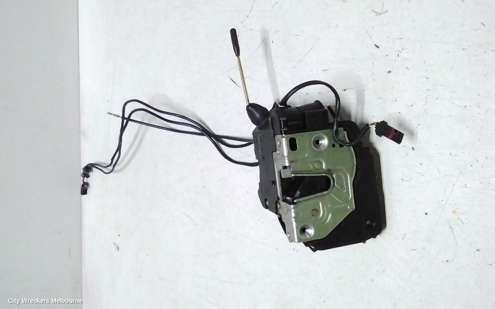 MERCEDES C CLASS DOOR/BOOT/GATE LOCK, RIGHT FRONT DOOR LOCK, W203/S203, SEDAN/WAGON, 11/2000 - 06/2007