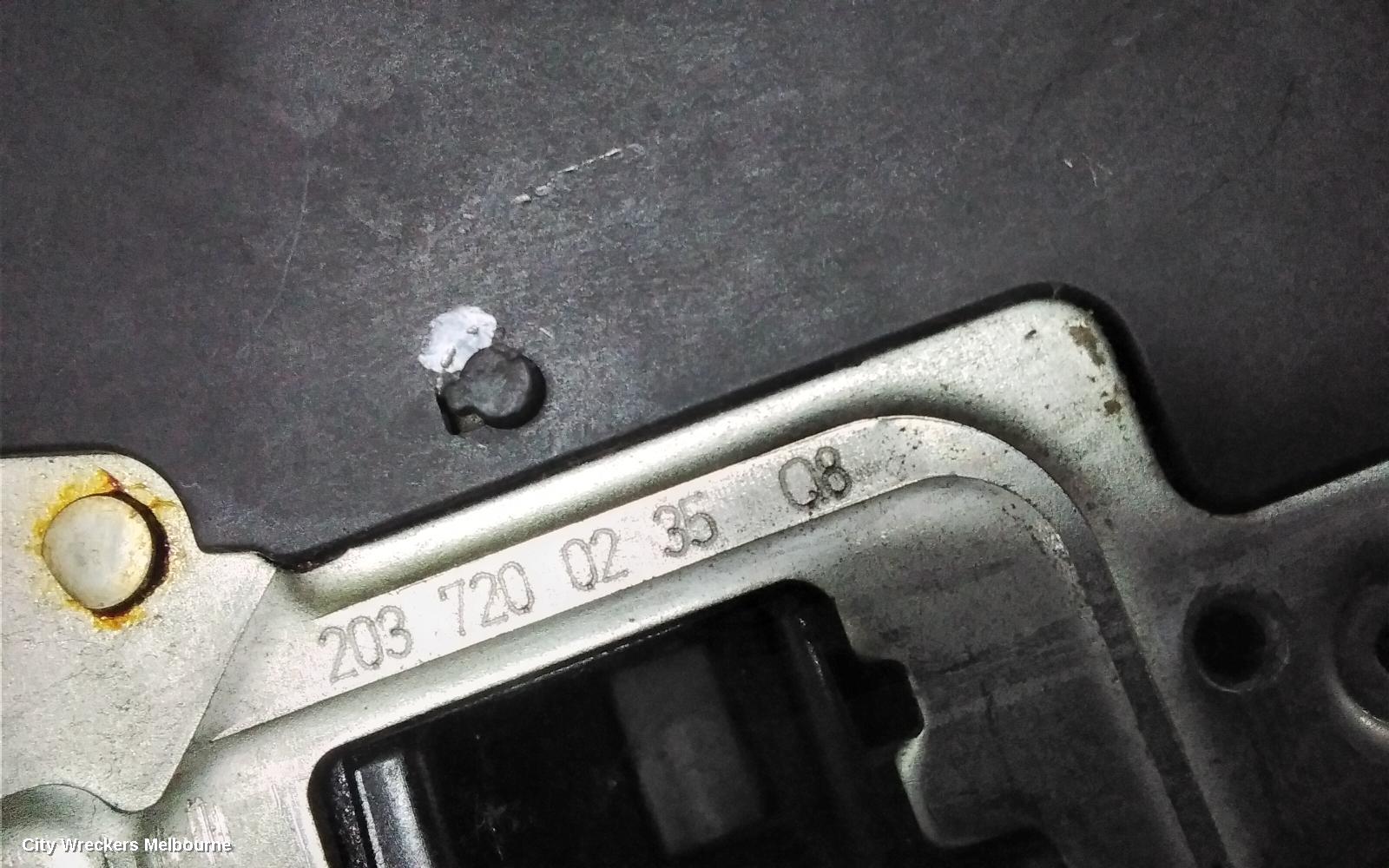 MERCEDES C CLASS DOOR/BOOT/GATE LOCK, RIGHT FRONT DOOR LOCK, W203/S203, SEDAN/WAGON, 11/2000 - 06/2007