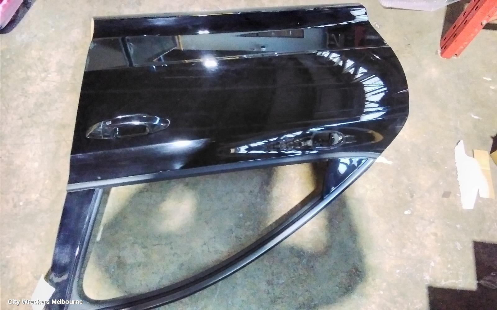 KIA STINGER LEFT FRONT DOOR, CK, 06/2017 - 04/2023