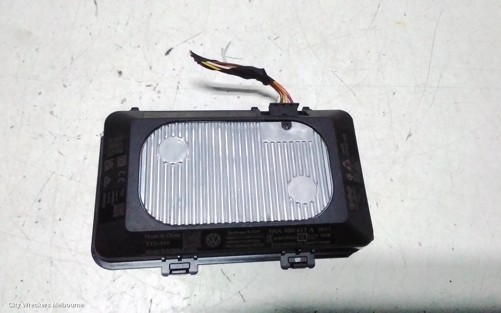 VOLKSWAGEN POLO, AW, 09/2017 ONWARDS, WAIRLESS CHARGER : 143533