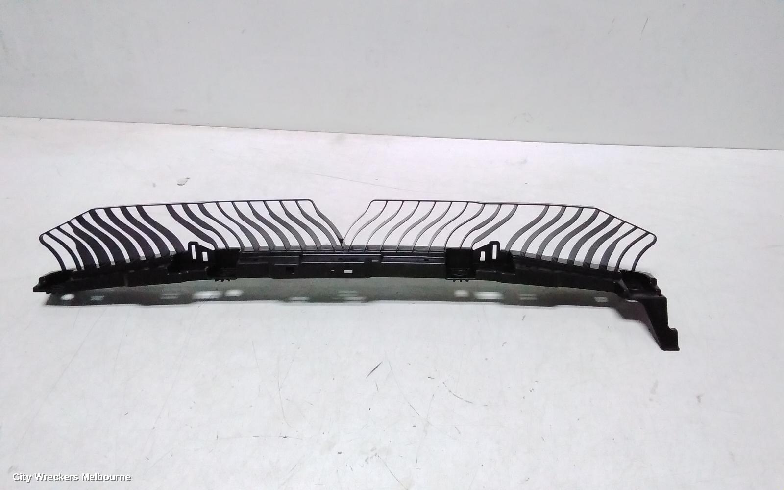 VOLKSWAGEN POLO, AW, 09/2017 ONWARDS, CENTER REAR BAR BRAKET: 143534