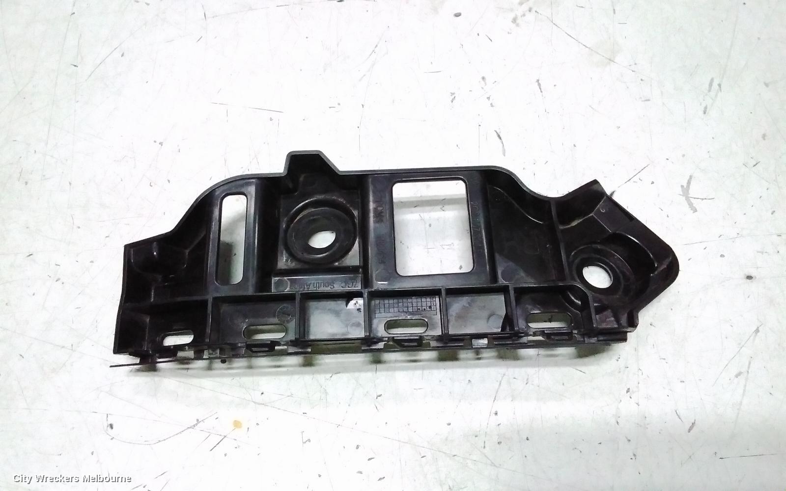 VOLKSWAGEN POLO, AW, 09/2017 ONWARDS, RHR BAR BRAKET: 143535