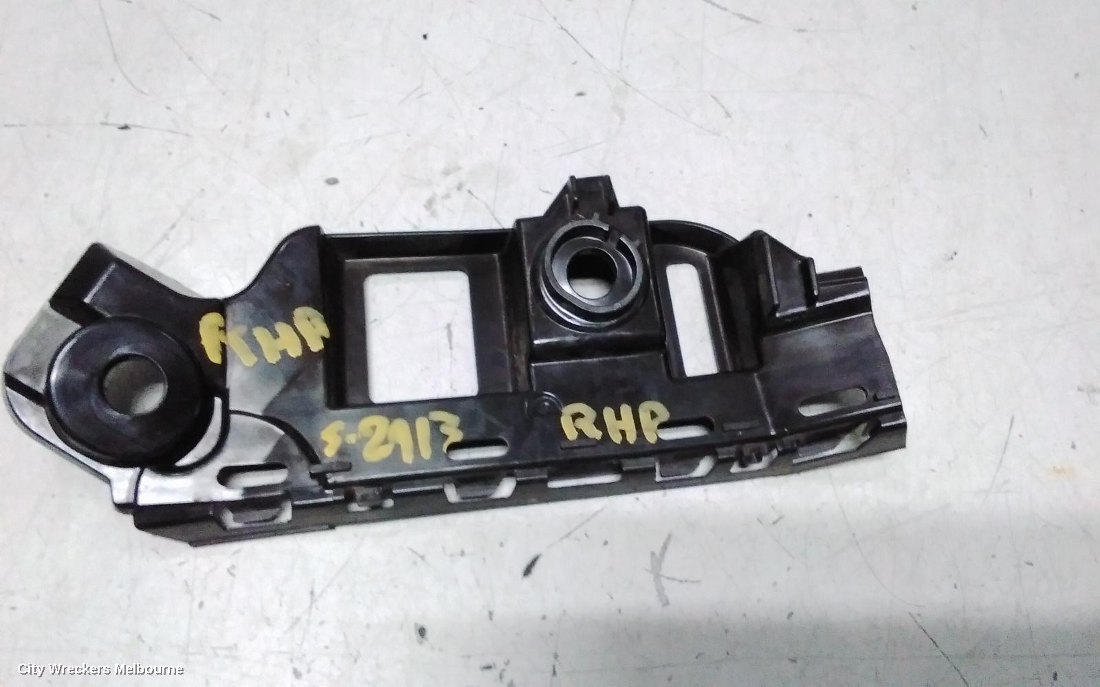 VOLKSWAGEN POLO, AW, 09/2017 ONWARDS, RHR BAR BRAKET: 143535