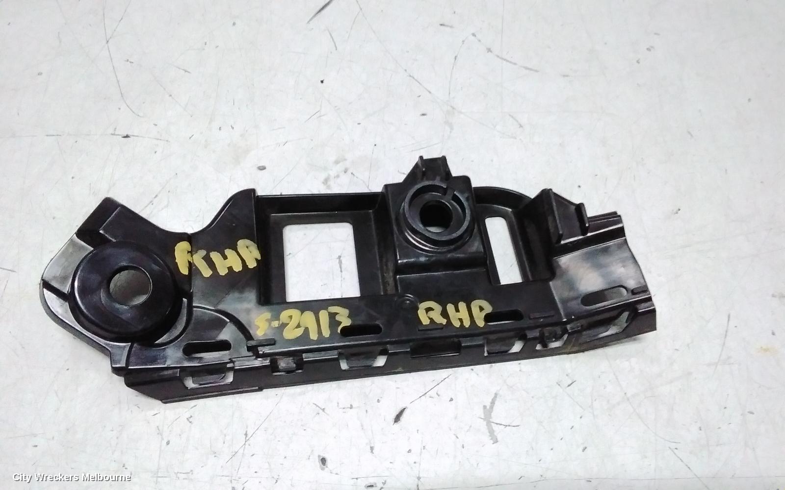 VOLKSWAGEN POLO, AW, 09/2017 ONWARDS, RHR BAR BRAKET: 143535