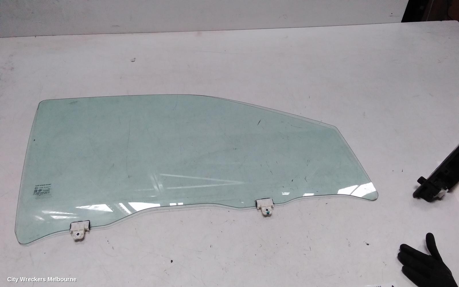 ISUZU DMAX RIGHT FRONT DOOR WINDOW, RG, 07/2020 ONWARDS